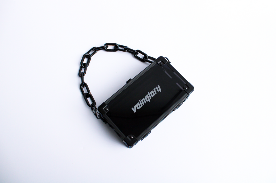 Load image into Gallery viewer, Reflective Cigarette Clutch Pocket Box