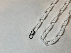 White Plastic Chain