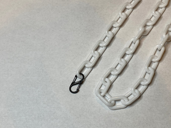 White Plastic Chain